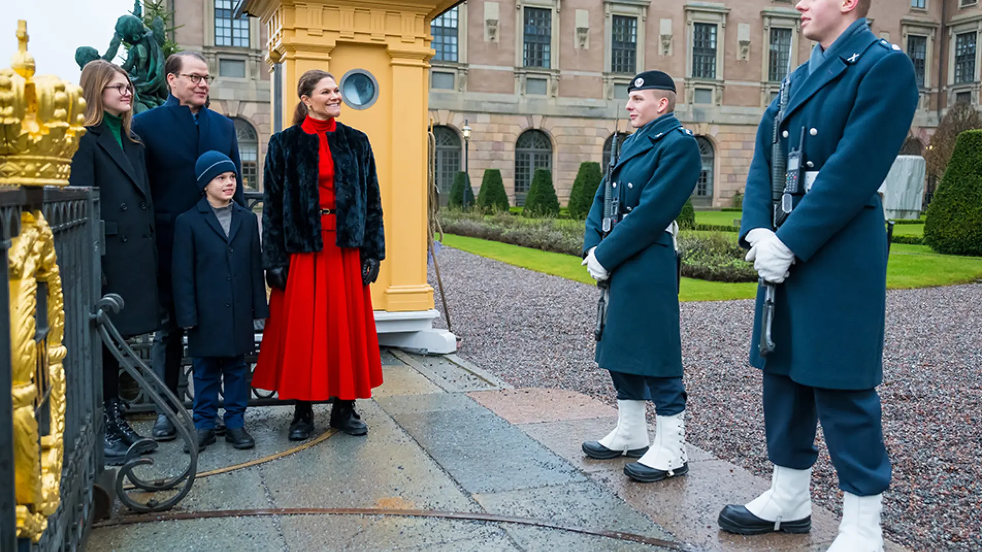 Así ha cambiado la princesa Estela de Suecia a los 12 años: de niña curiosa y natural a adolescente espigada y muy sociable