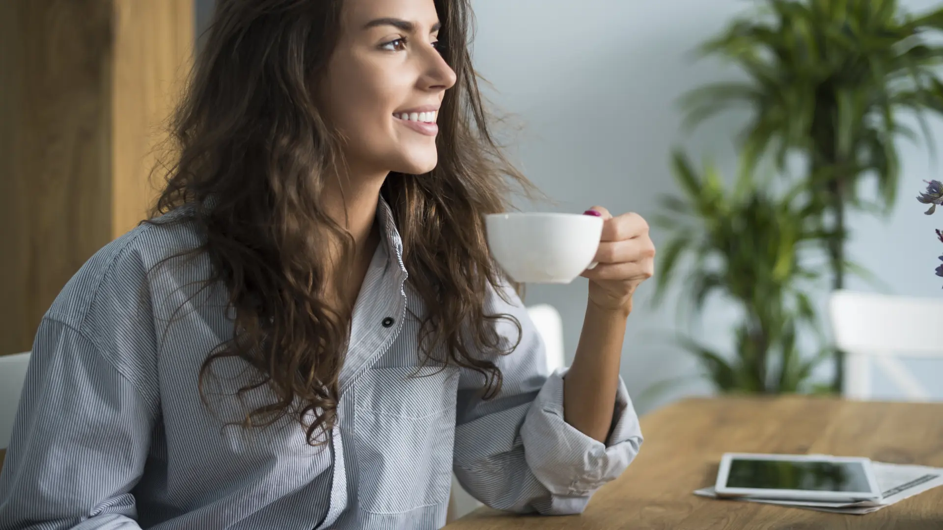 Estas son las mejores bebidas para empezar el día: las que aumentan los niveles de energía y las que debes evitar