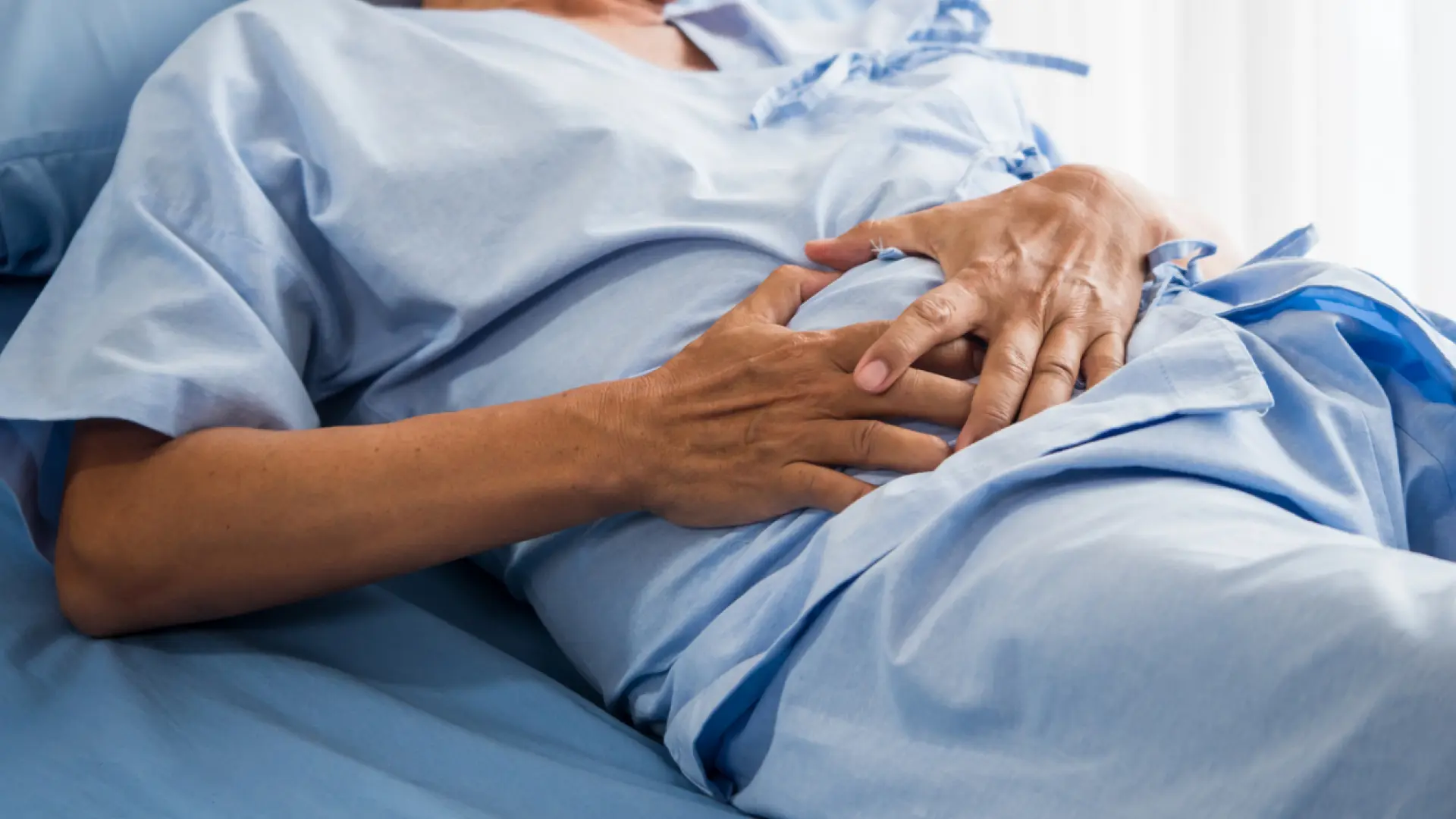Investigadores vascos descubren que la metástasis del cáncer en hígado desaparece al eliminar un tipo de célula