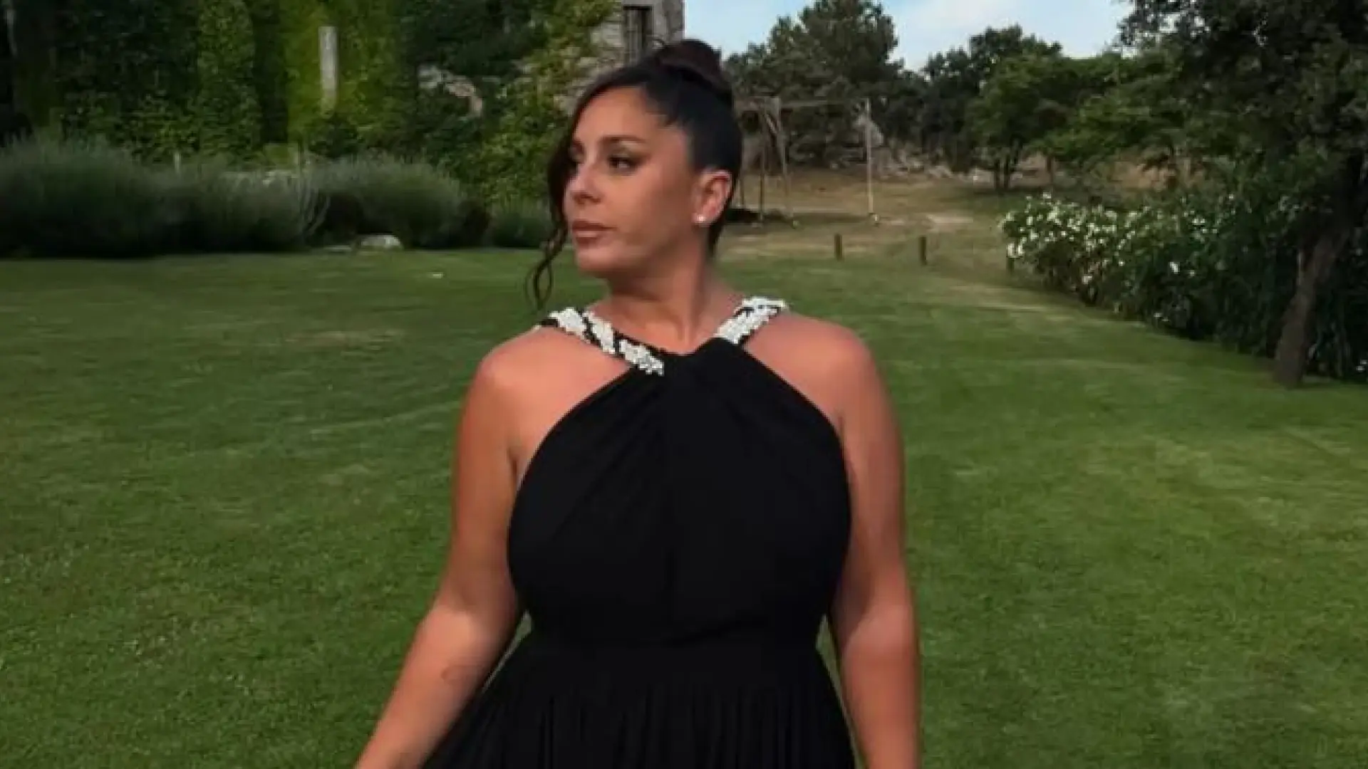 Anabel Pantoja, con el brazo escayolado, comparte una importante reflexión: "Dependo de mi madre o de David"