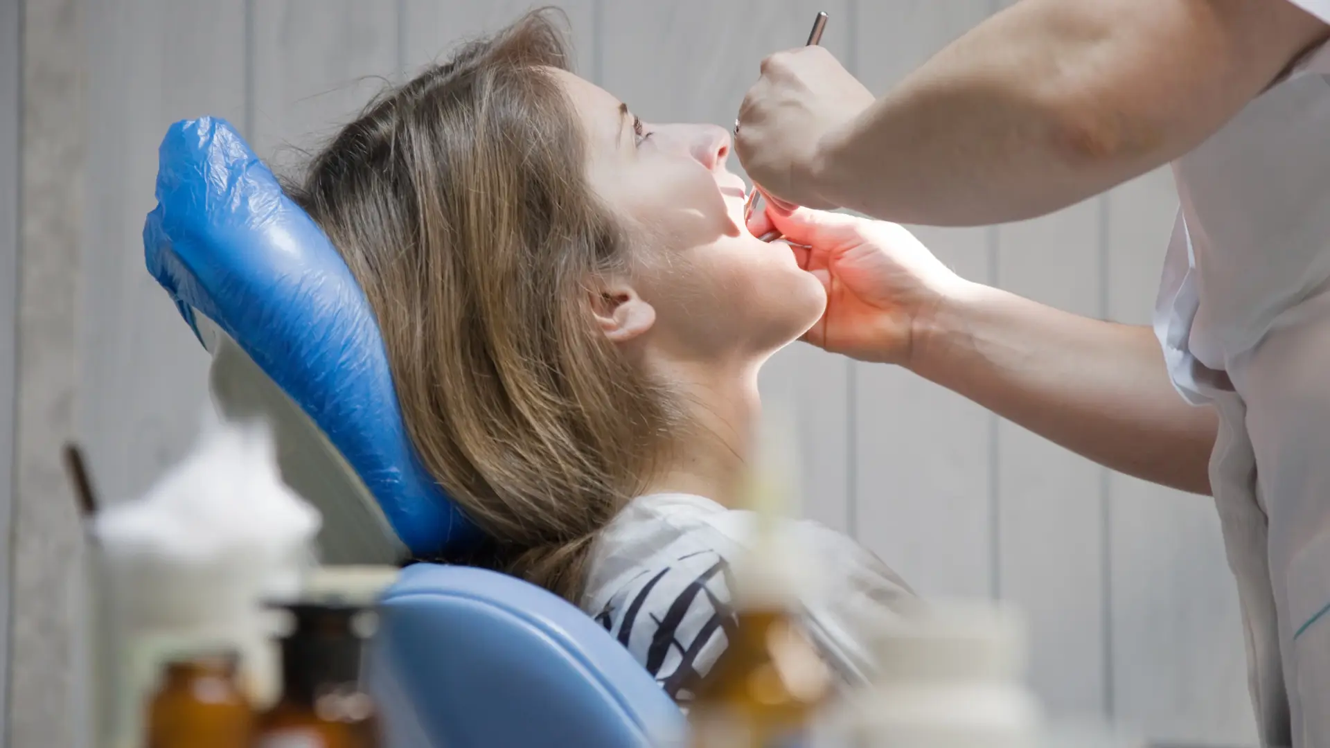 Un estudio de la Universidad de Granada relaciona la periodontitis con un mayor riesgo de cáncer colorrectal