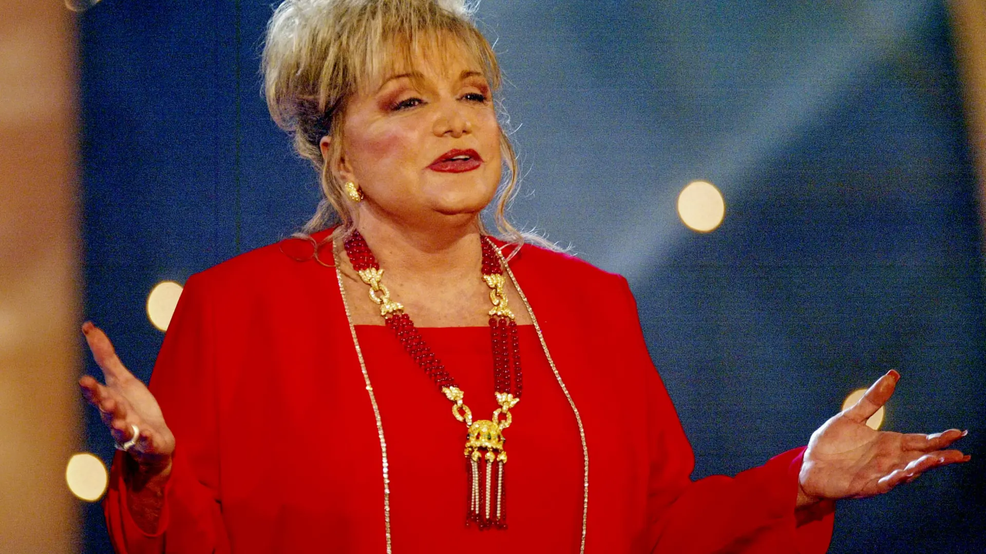 Hospitalizan a la cantante Connie Francis, primera mujer en lograr ser número uno en Billboard Hot 100, por "dolores extremos"