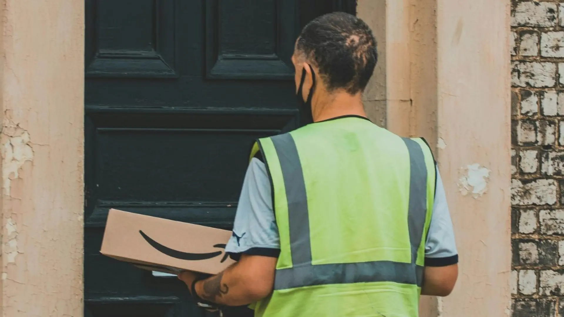 Compra ahora y recibe en 10 minutos: así son las entregas ultrarrápidas que Amazon ya prueba en dos ciudades