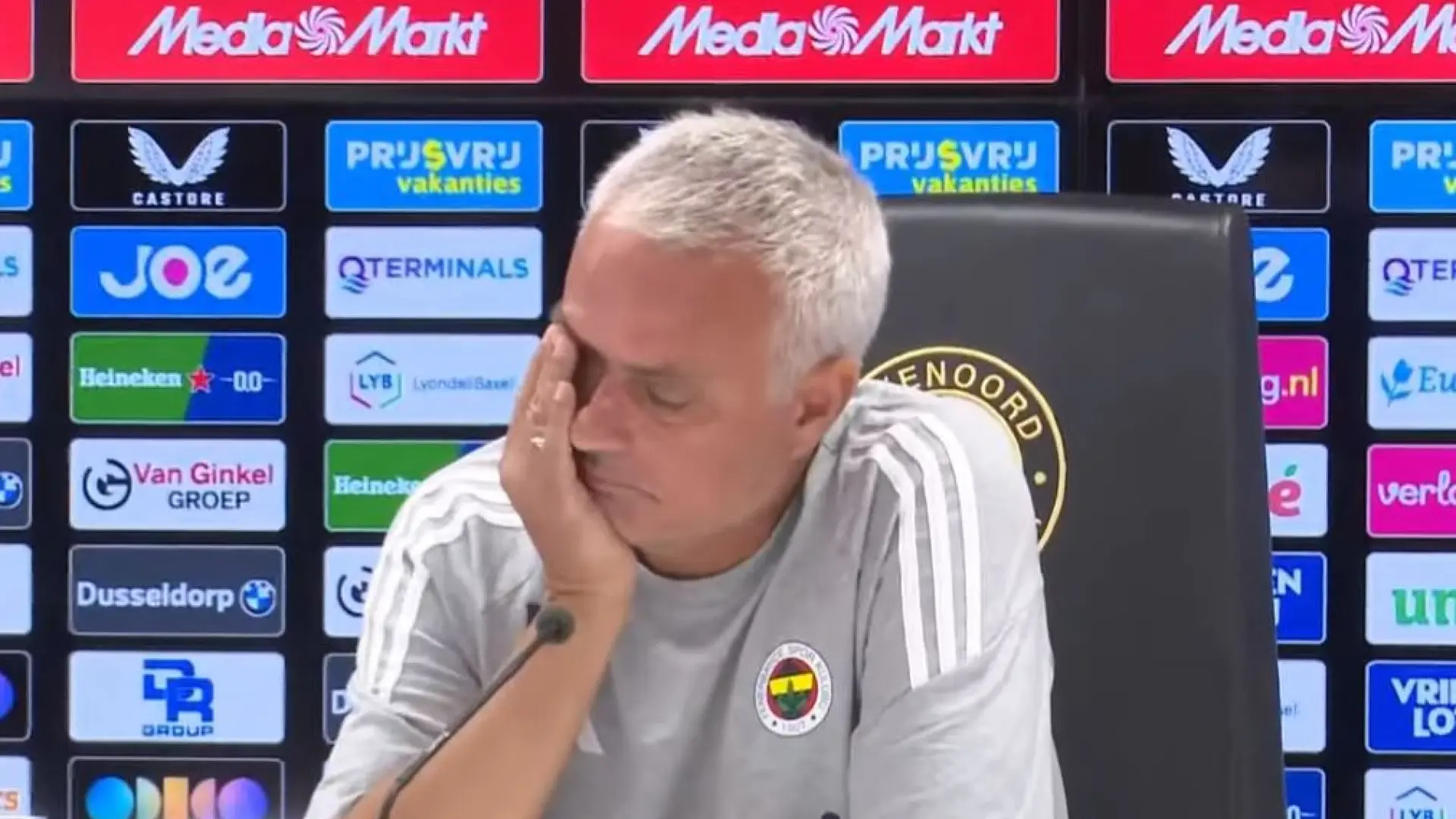El emotivo recuerdo de Mourinho, sin poder contener las lágrimas, de Jorge Costa: «Estoy triste, es parte de mi historia»
