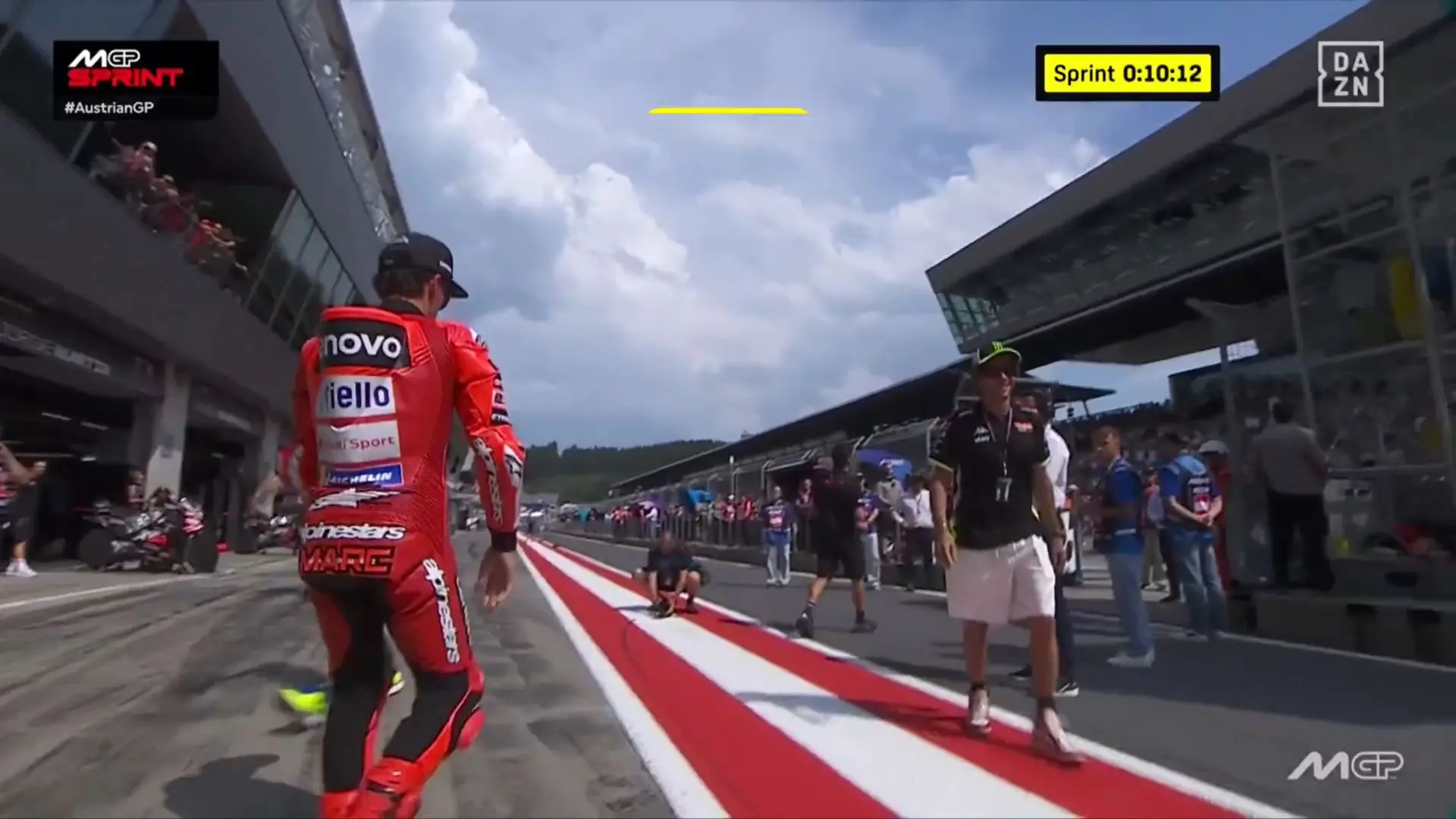 El tenso 'reencuentro' entre Marc Márquez y Valentino Rossi en el GP de Austria: se cruzan… y ni se miran