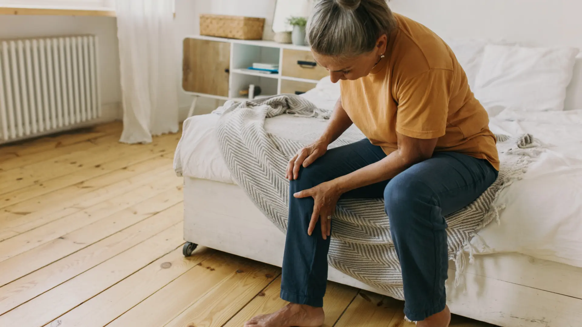 Cambiar la forma de caminar es tan eficaz como los analgésicos contra la artritis en las rodillas, según un estudio