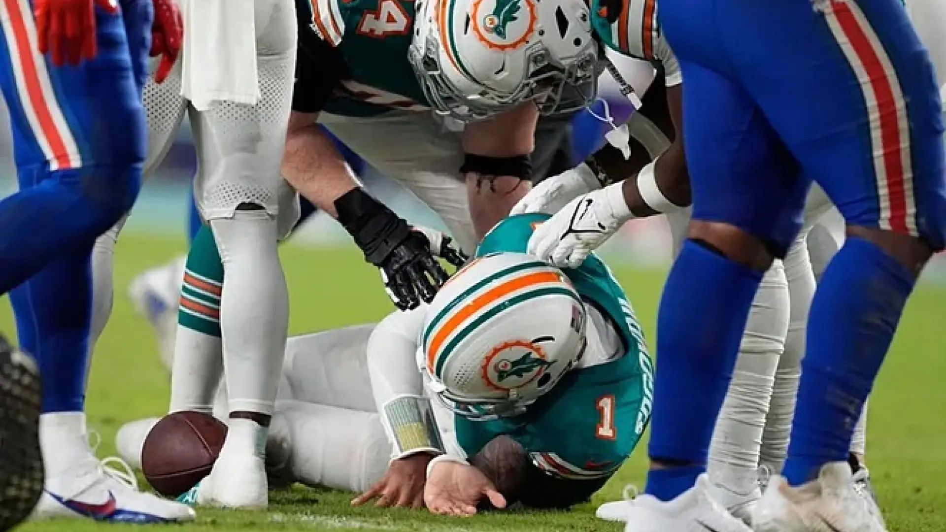 La NFL prohíbe el uso de inhalantes de amoníaco, el truco para enmascarar las conmociones cerebrales