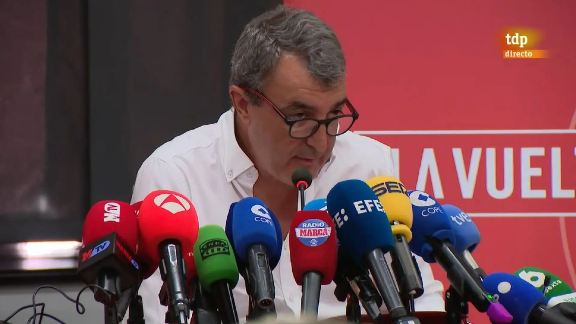 Javier Guillén, director de la Vuelta: «Es inaceptable lo que pasó, se puso en riesgo la integridad física de los ciclistas»