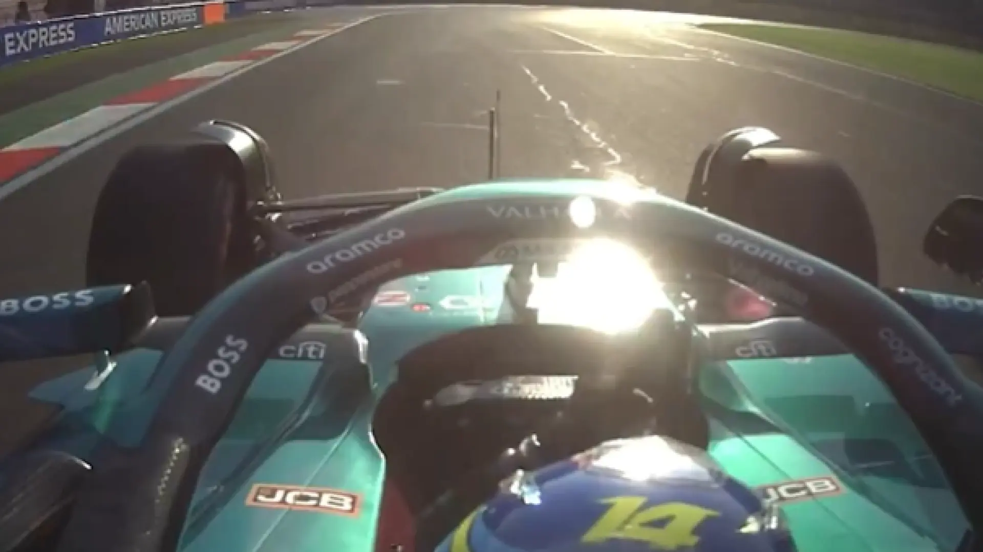 Nuevo encontronazo de Alonso y Hamilton: Fernando acaba con un aplauso irónico hacia Lewis desde el Aston Martin