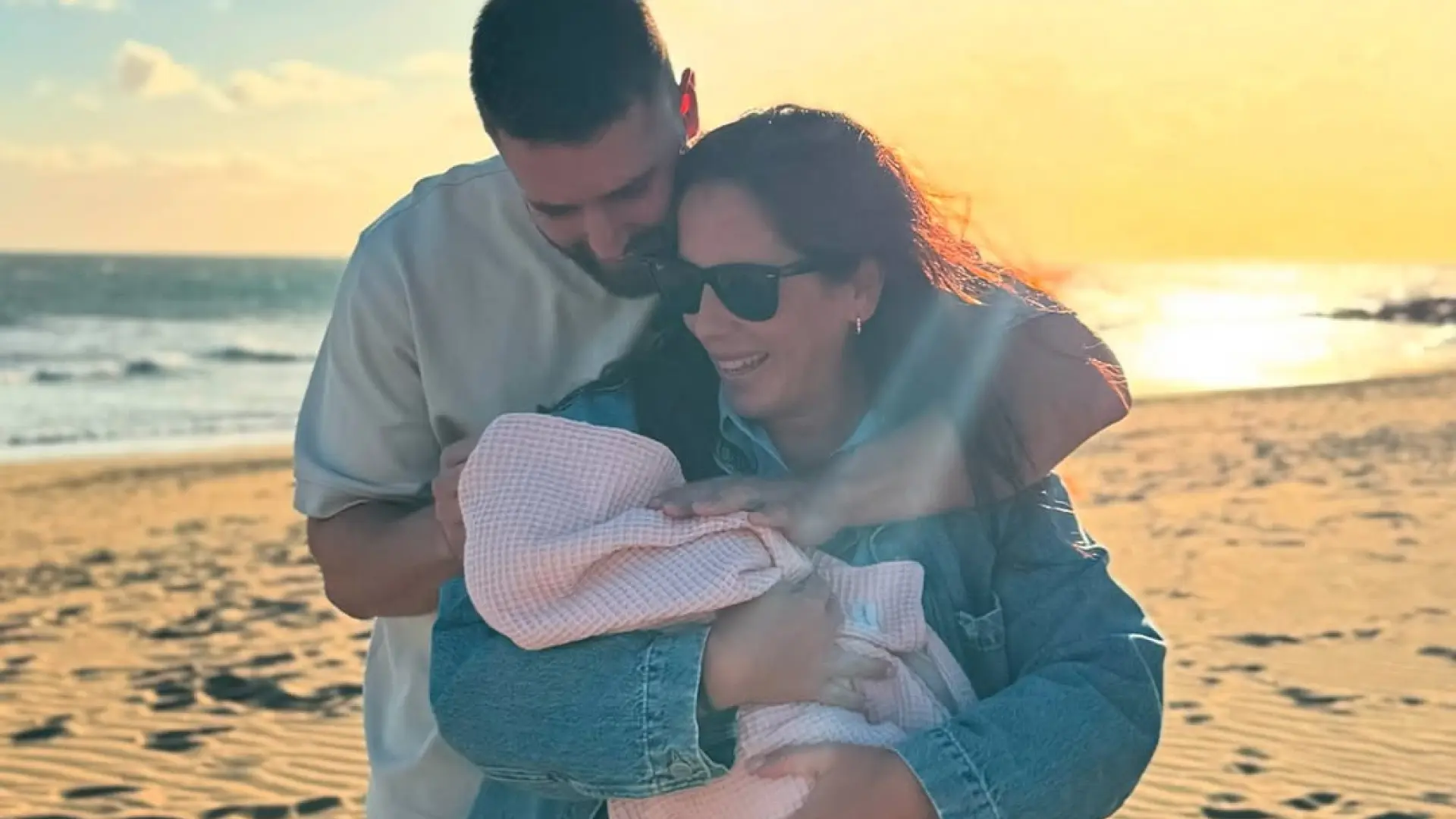 Anabel Pantoja celebra el primer cumpleaños rodeada de amigos como Belén Esteban, aunque con grandes ausencias familiares