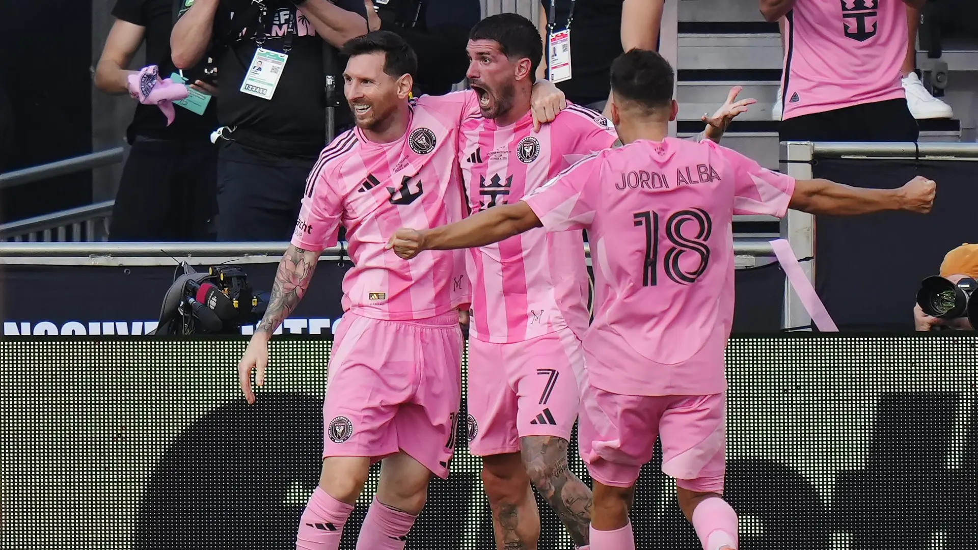 Messi despide a Busquets y Jordi Alba por todo lo alto: el Inter de Miami gana su primera MLS Cup