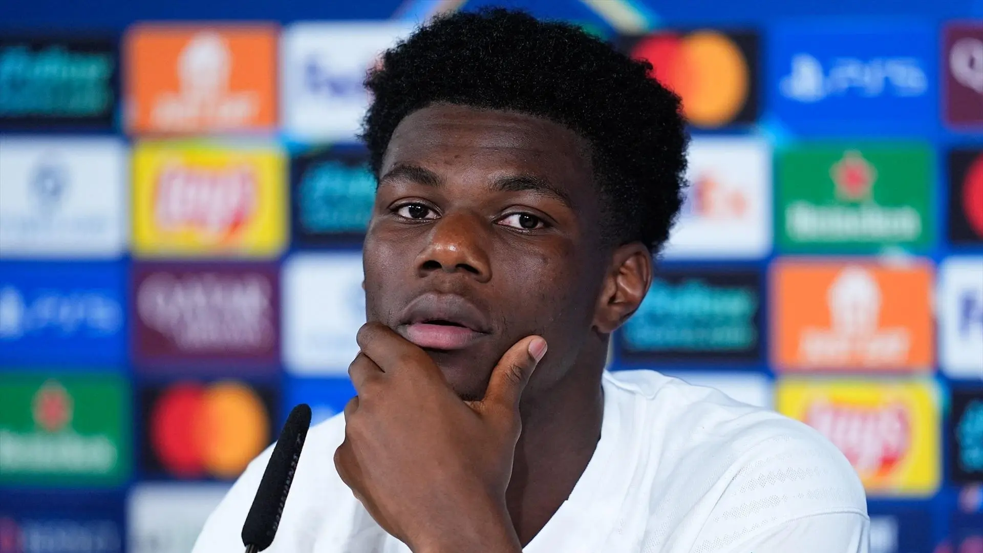 Aurélien Tchouaméni sale en defensa de Xabi Alonso y señala a los responsables: «No es su culpa, nosotros tenemos que mejorar»