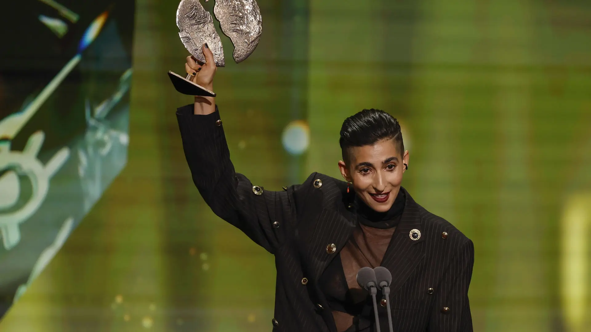 El emotivo discurso de Alba Flores tras ganar el Forqué por 'Flores para Antonio': «Gracias papá»