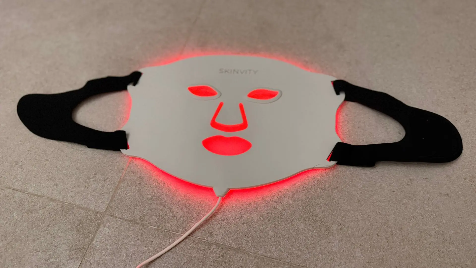 He probado durante un mes una máscara LED en casa: qué hace (y qué no) la Silicone LED Mask de Skinvity