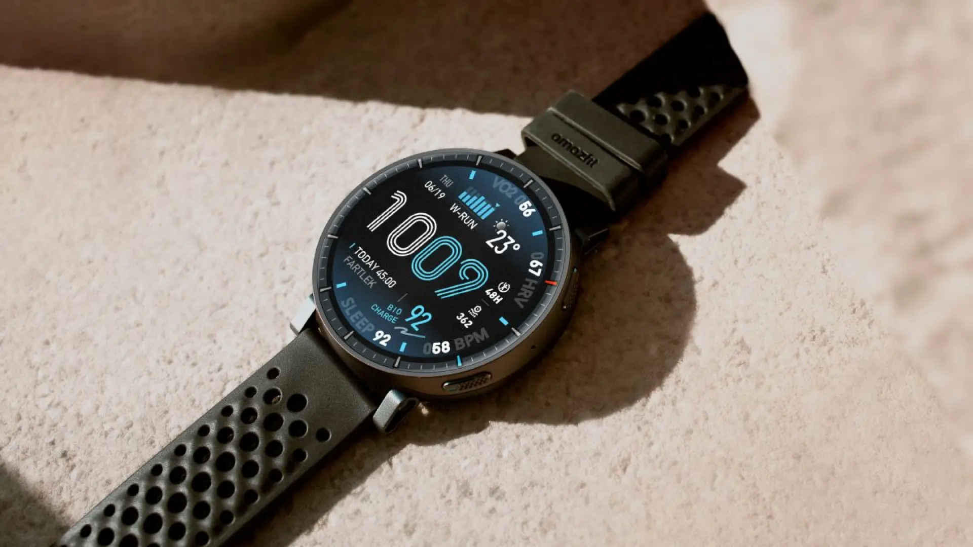 Amazon deja en solo 140 euros el Active Max, el reloj inteligente de Amazfit que nada tiene que envidiarle a los de gama superior