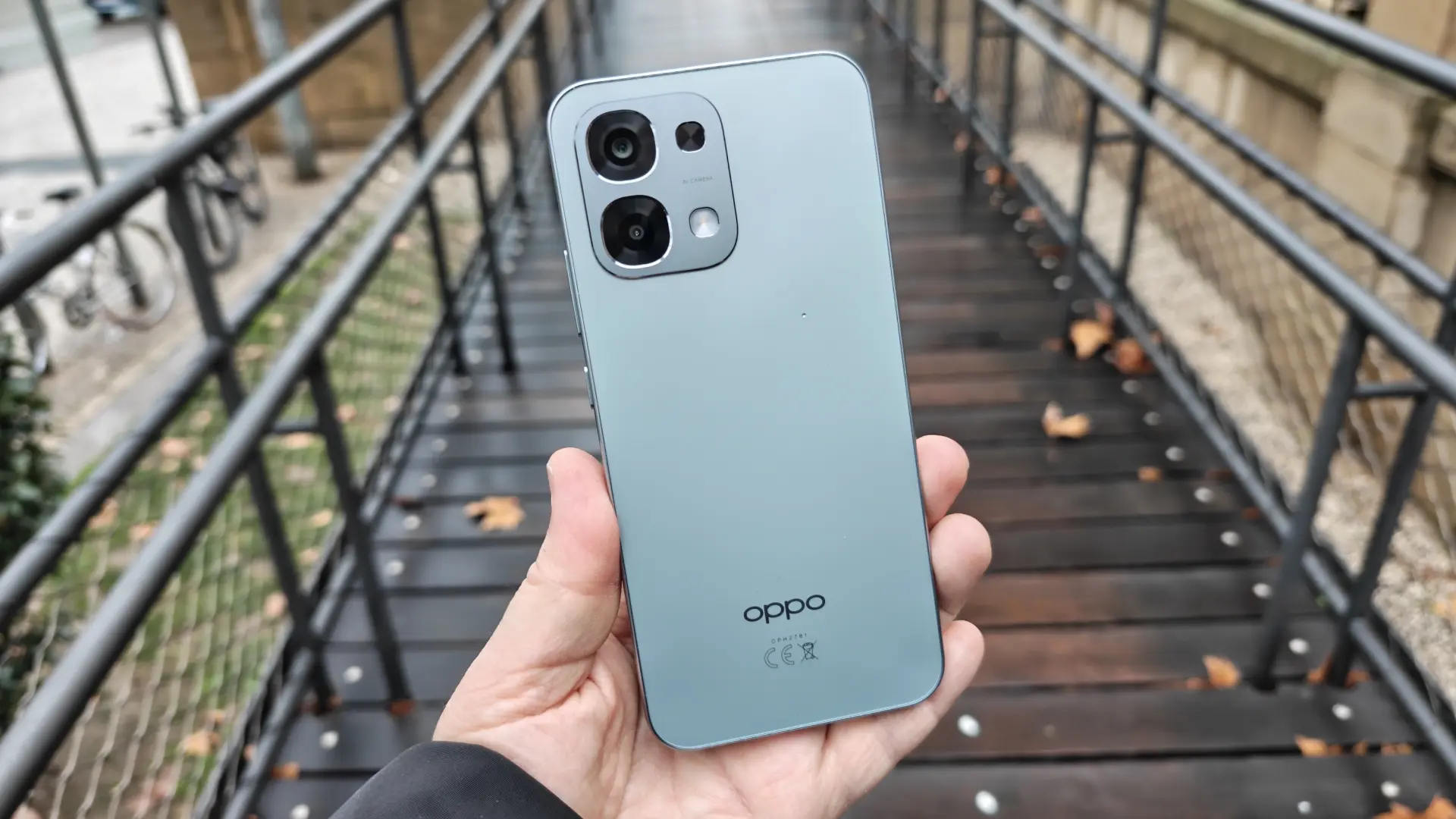 OPPO A6 Pro 5G: batería y resistencia para los que no quieren gastar de más en un móvil
