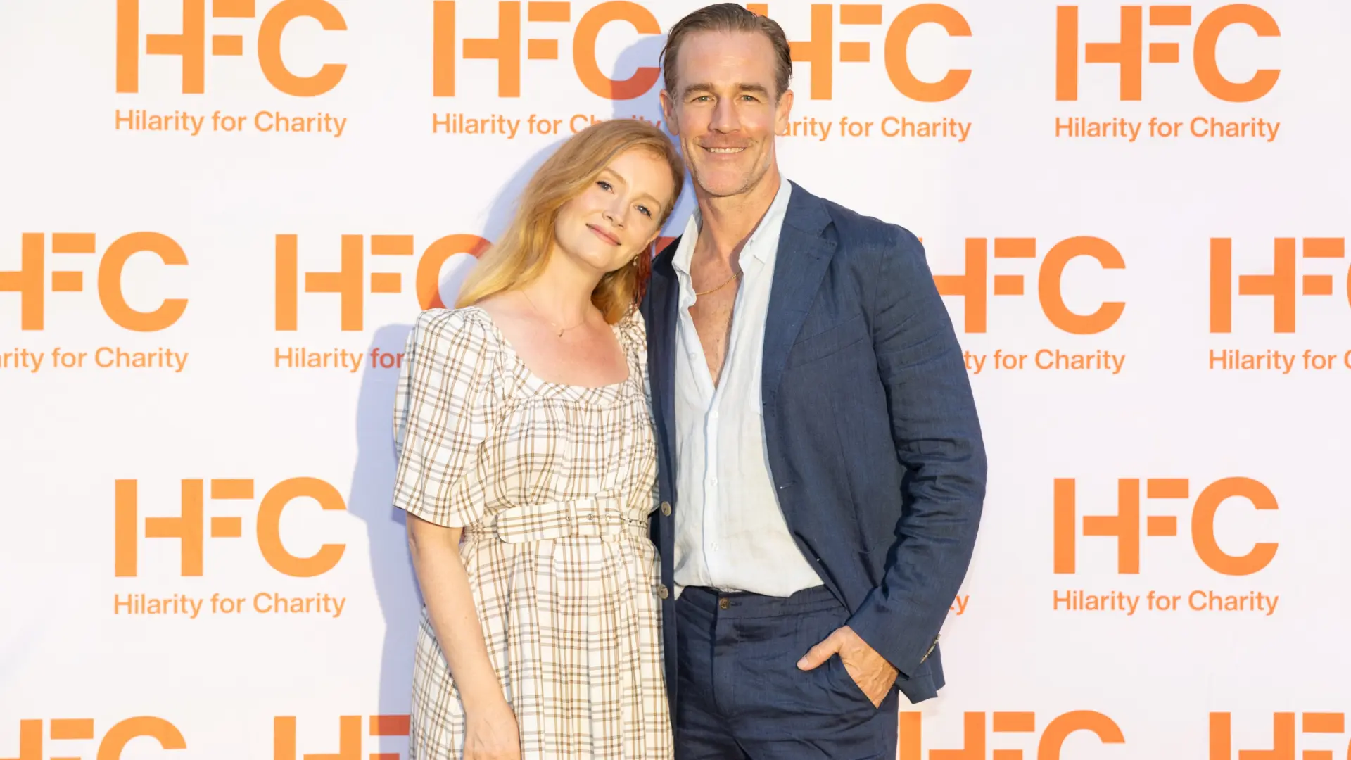 La historia de amor del fallecido James Van der Beek, protagonista de 'Dawson crece', y su esposa, Kimberly