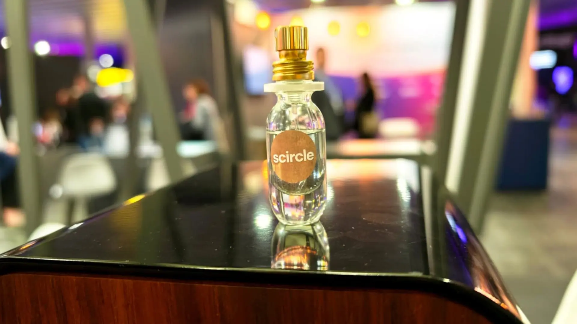Esta startup española usa inteligencia artificial para crear perfumes personalizados a partir de recuerdos