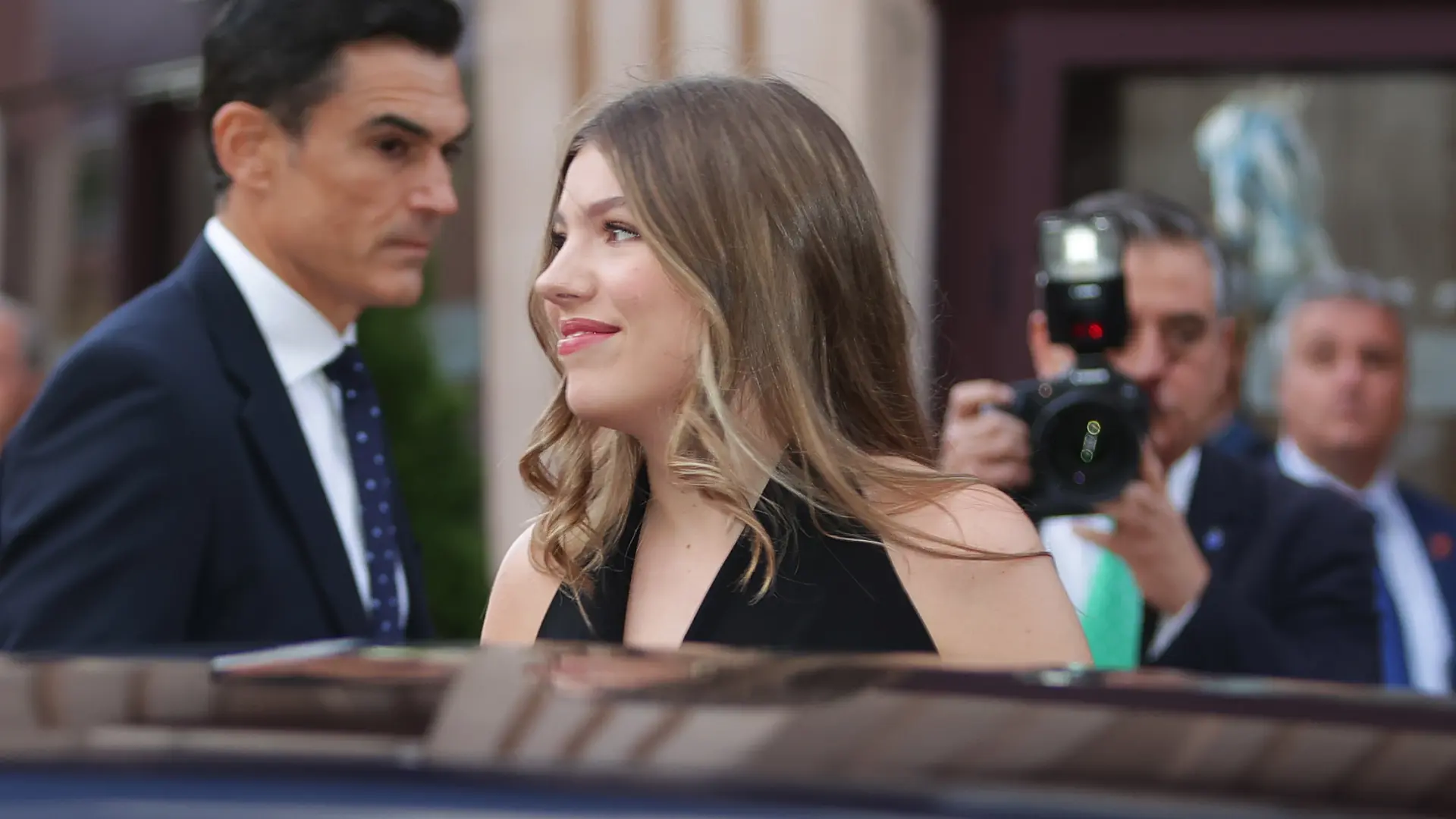 Así es la infanta Sofía a los 19 años: le gusta estudiar fuera, no olvida a sus amigas del colegio y se prepara para ayudar a Leonor