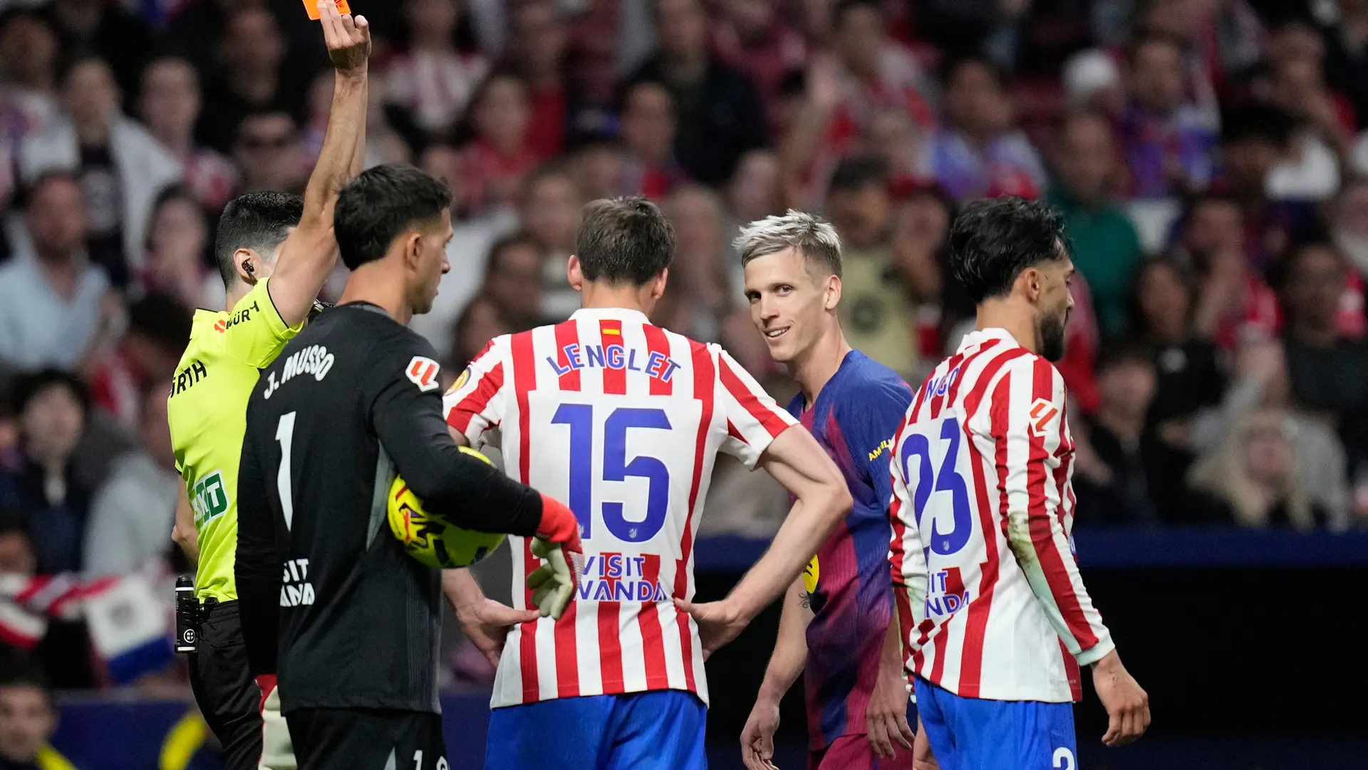 La polémica de la victoria del Barça ante el Atlético de Madrid: de la expulsión de Nico González al perdón del VAR a Gerard Martín