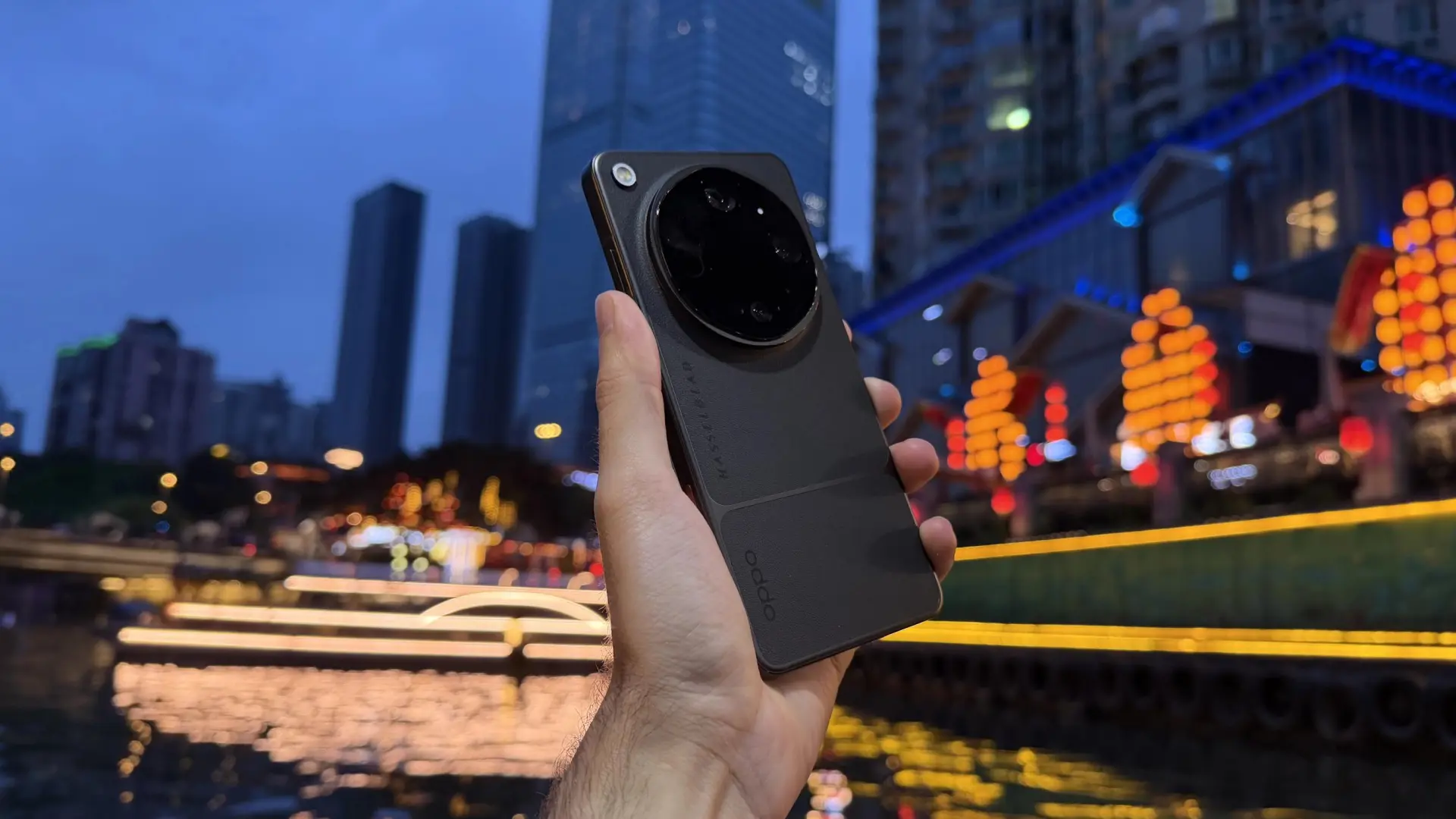 He probado el Oppo Find X9 Ultra y su cámara no va a pasar desapercibida en España