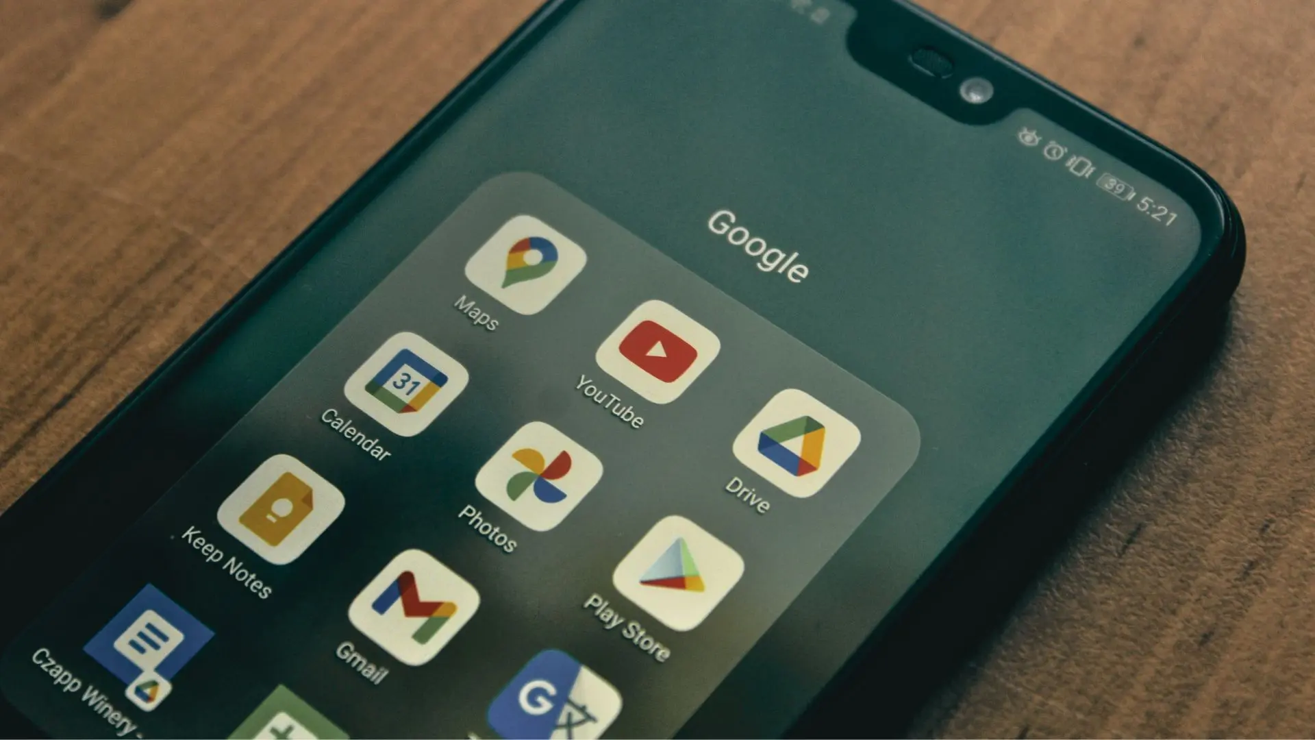 Seguridad contra privacidad: los 15 GB gratis de Google empiezan a depender de otro dato personal