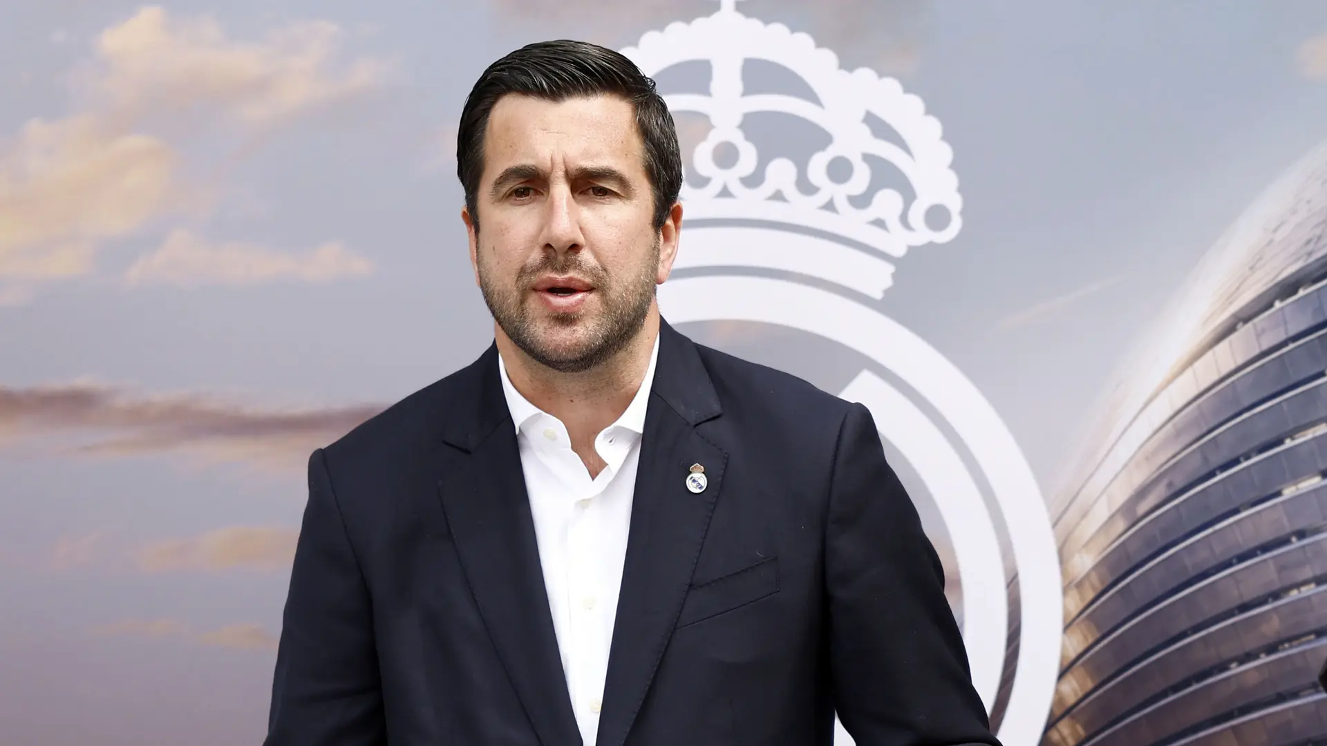 Riquelme alerta de la quiebra económica del Real Madrid y promete una auditoría: «Ahora entendemos la urgencia por vender»