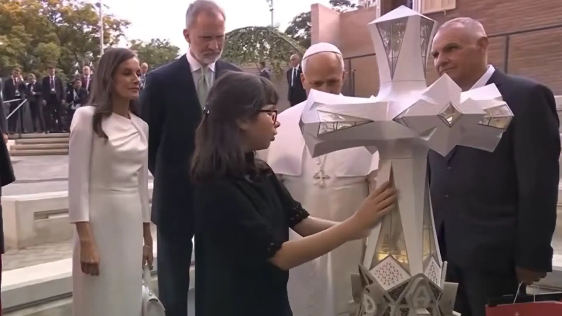 El síndrome de Leber, la enfermedad que tiene la pequeña Valentina, guía de los reyes y del Papa en la Sagrada Familia