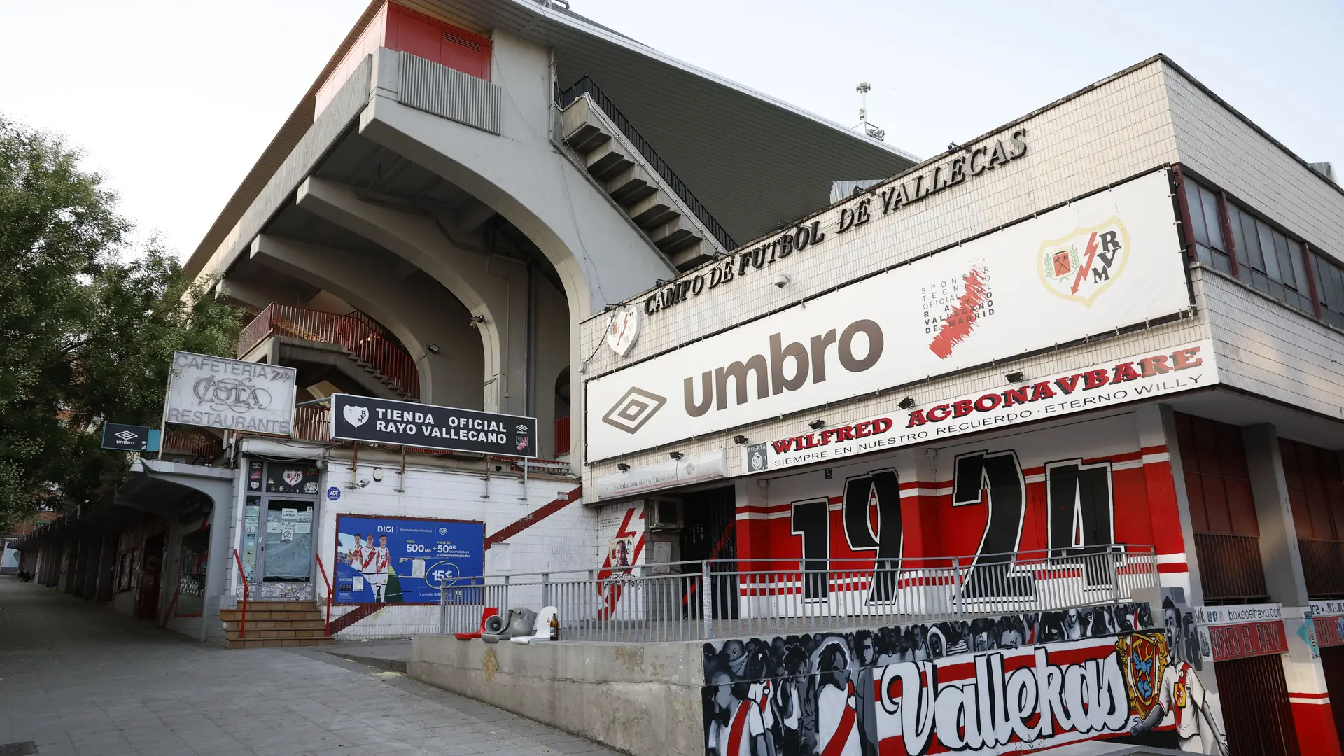 El Rayo impide por segundo día la entrada al estadio de Vallecas a los trabajadores de la Comunidad de Madrid