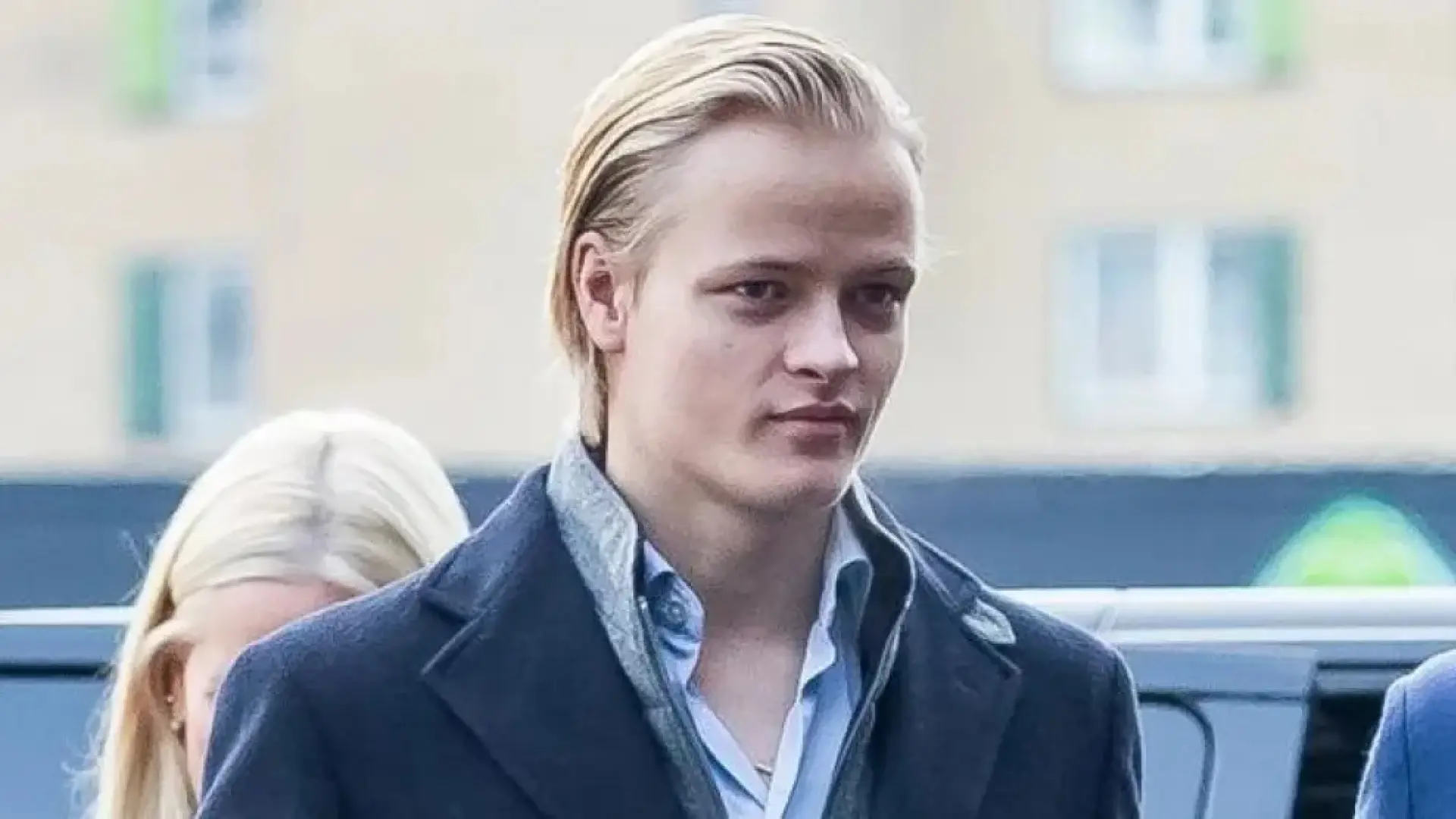 Marius Borg Høiby acude al hospital a ver al rey Harald, a pesar del arresto domiciliario por sus delitos de violación y maltrato