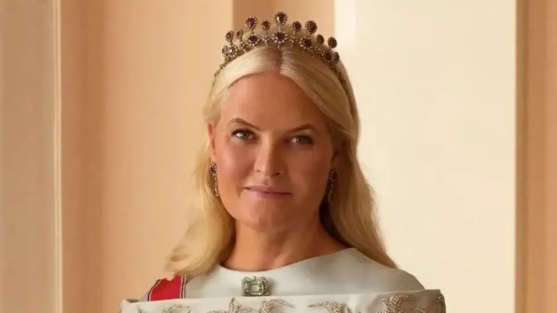La imagen de Mette-Marit mejora tras ser reina consorte: crece el porcentaje de noruegos que la ve capacitada para el puesto
