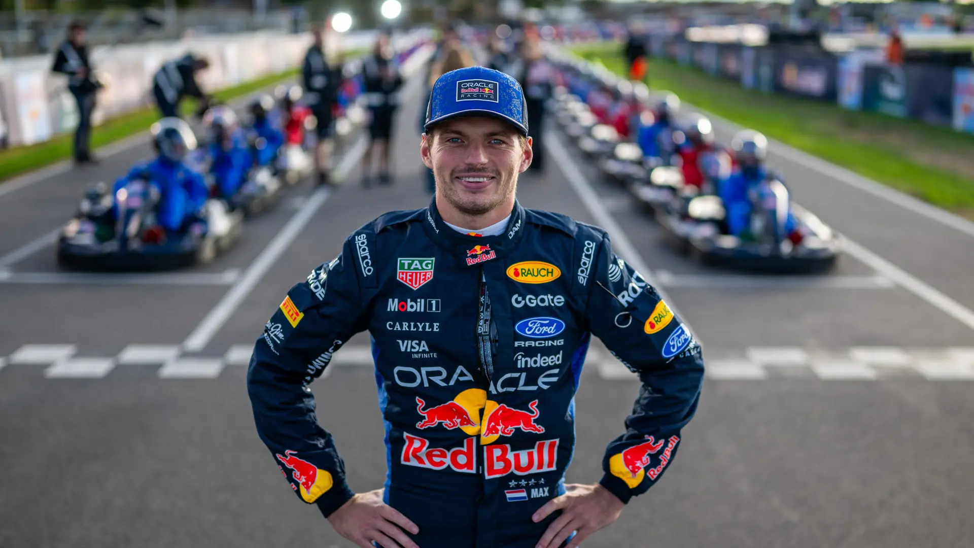 Max Verstappen firma una victoria de locura: adelanta a 100 rivales en 35 minutos para ganar una carrera de karts