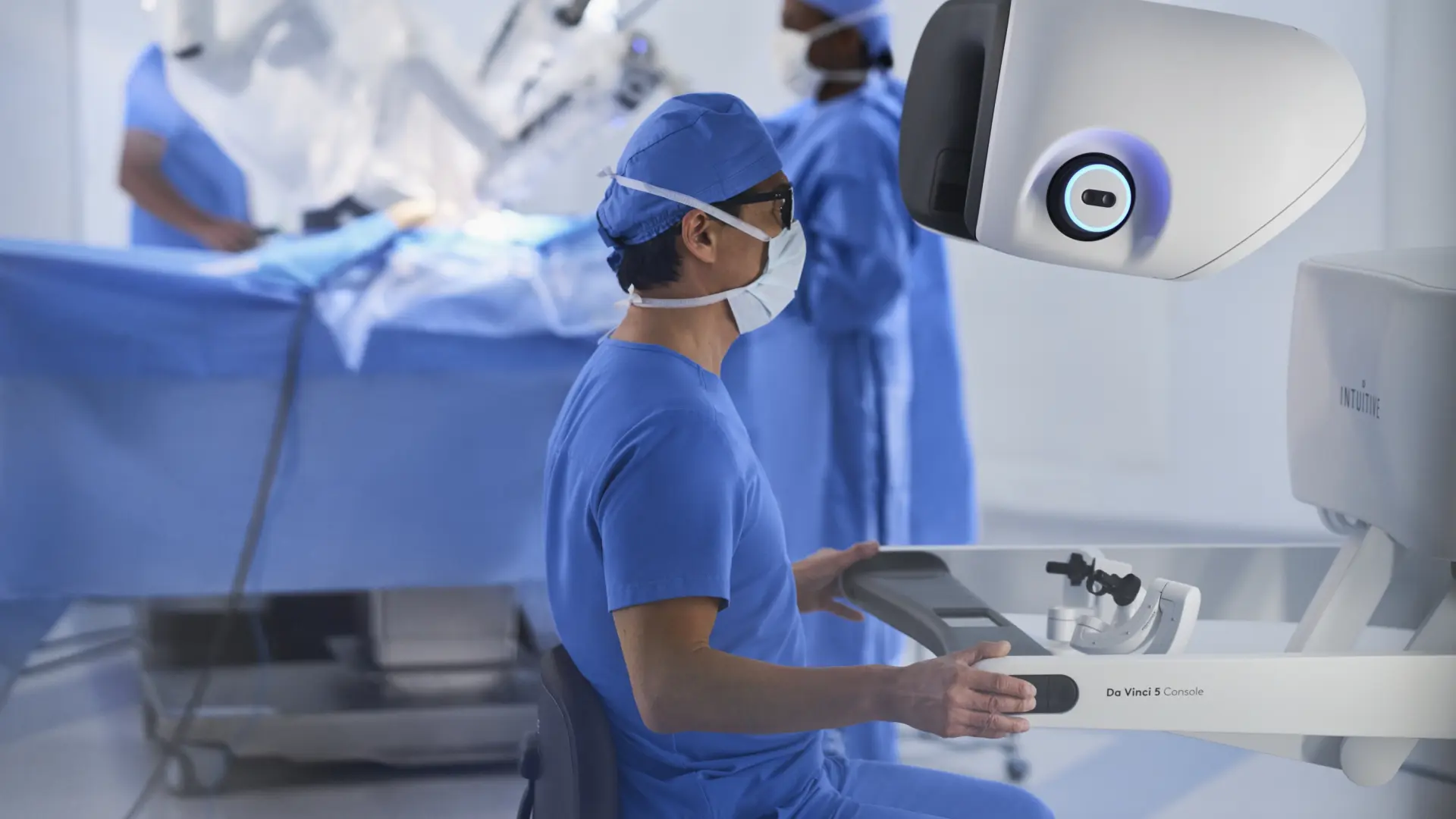 Europa vuelve a apostar por la cirugía cardiaca robótica: el da Vinci 5 consigue el marcado CE para operaciones cardiovasculares