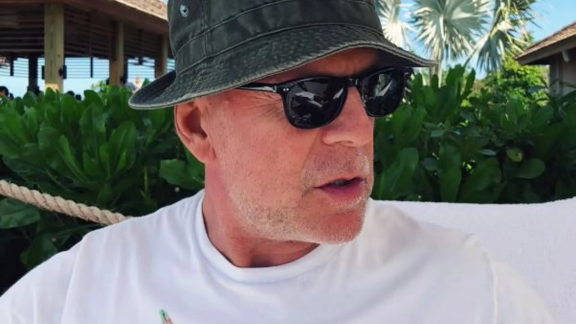 Emma Heming comparte una nueva foto de Bruce Willis: «Estaría orgulloso de saber que está ayudando a otras familias»