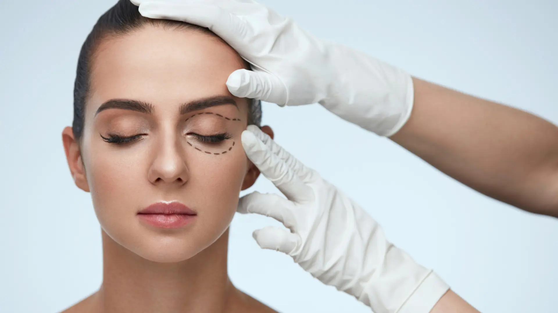 La cirugía estética que ha desbancado a la liposucción y al aumento de pecho: ya es la más realizada del mundo