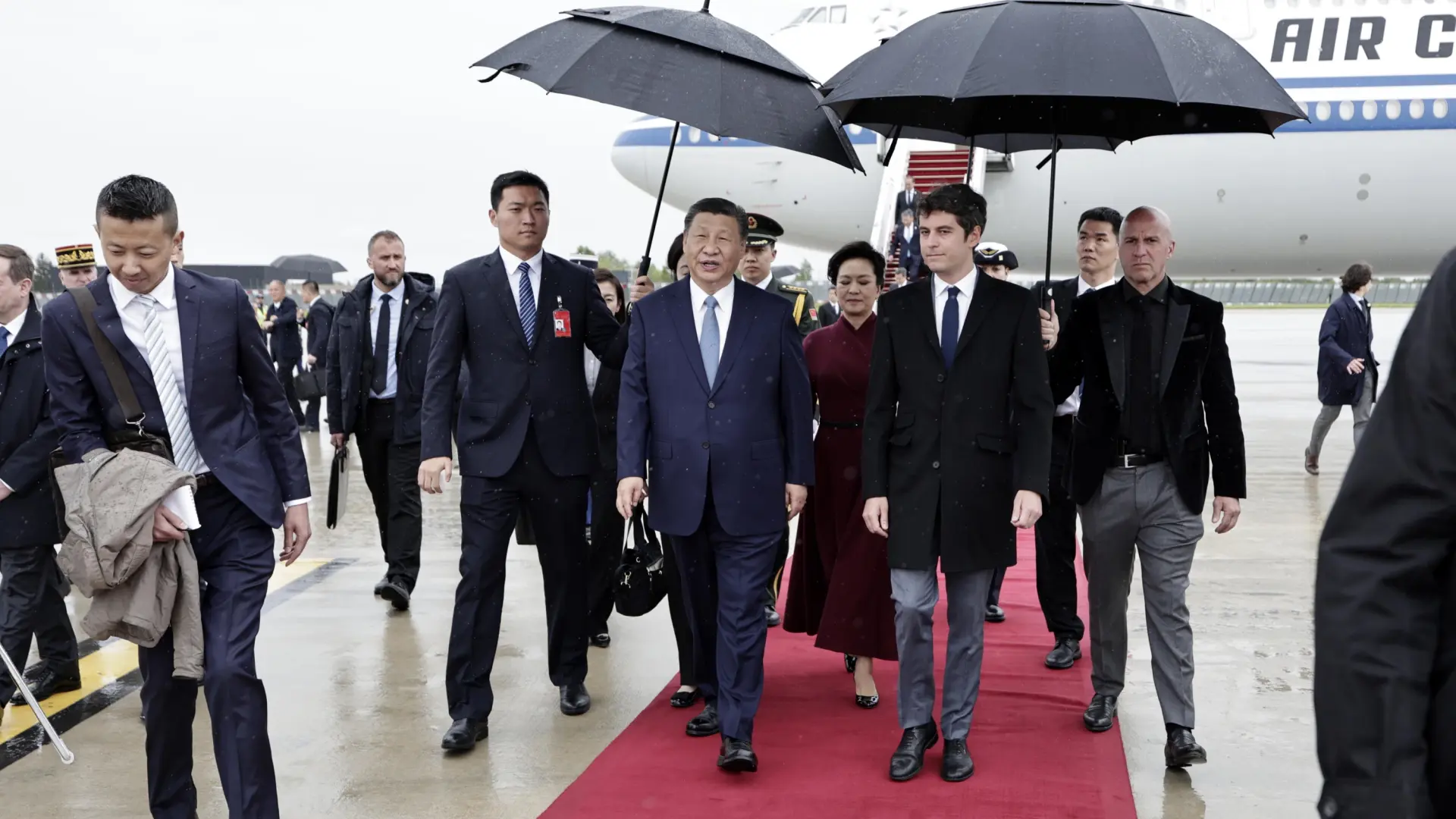 Xi Jinping llega a París para una visita de Estado de fuerte contenido económico y político