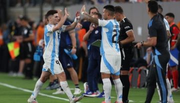 La eufórica reacción de Julián Álvarez en el gol de Lautaro Martínez que le dio el triunfo a Argentina ante Chile