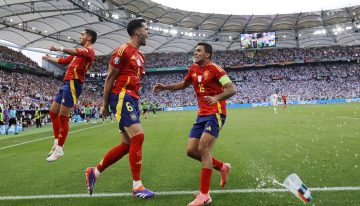 España acabó con una vieja maldición y con un cabezazo agónico dejó a la Eurocopa sin Alemania y al fútbol sin la magia de Toni Kroos