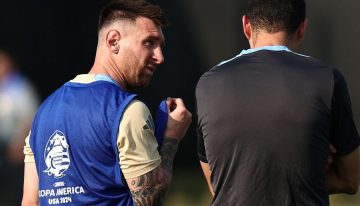 El último entrenamiento de la Selección Argentina antes de la semifinal: charla de Scaloni con Messi, Di María y Nico González