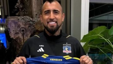 Arturo Vidal posa con la camiseta de Boca, dice que va por el gol más lindo de su carrera y calienta la previa de River – Colo Colo: «Vamos a hacer historia»