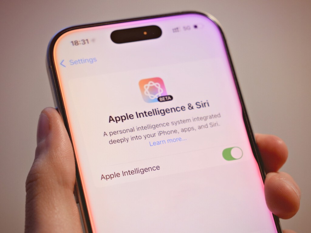 Llevo tres meses probando Apple Intelligence y me ha hecho más ilusión que estrenar un iPhone 16: ahora sí que he visto el gran salto que supone