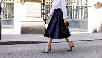 Las andaluzas más elegantes llevan así la falda midi: 5 looks de invierno para vestir con estilo