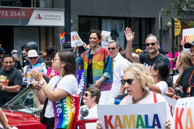 Kamala Harris en el desfile del Orgullo de San Francisco en 2019.