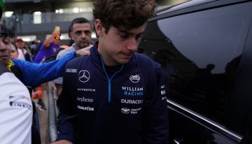 Franco Colapinto procesa el duelo por la muerte de su abuelo, mientras en Brasil avanza la negociación con Red Bull para 2025