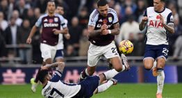 Mal día para los argentinos en Tottenham vs Aston Villa: Cuti Romero pegó un patadón y terminó lesionado y Dibu Martínez sufrió tres goles