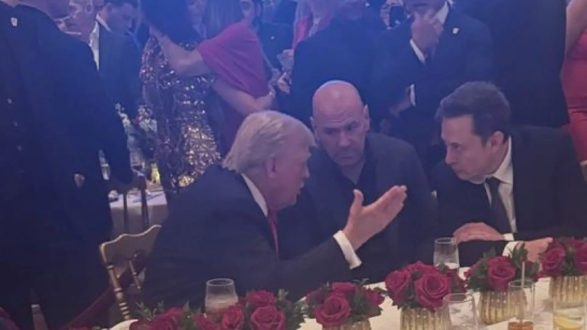 La icónica fotografía de las elecciones en EEUU: Trump celebra una fiesta con 4.000 personas… y se rodea de Musk y Dana White