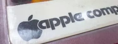 Quiso comprar una de las reliquias más exclusivas de Apple, pagó casi 1.000 dólares por ella y acabó con un trozo de cartón en el bolsillo 