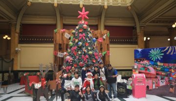 Fotogalería: Niños y niñas envían cartas a Santa Claus desde el Palacio Postal de la CDMX