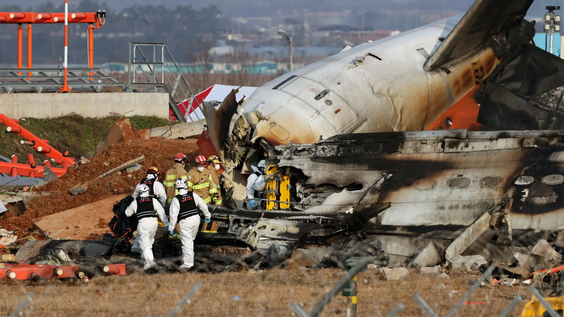 Corea del Sur inspeccionará todos los aviones Boeing de sus aerolíneas tras el accidente que mató a 179 personas