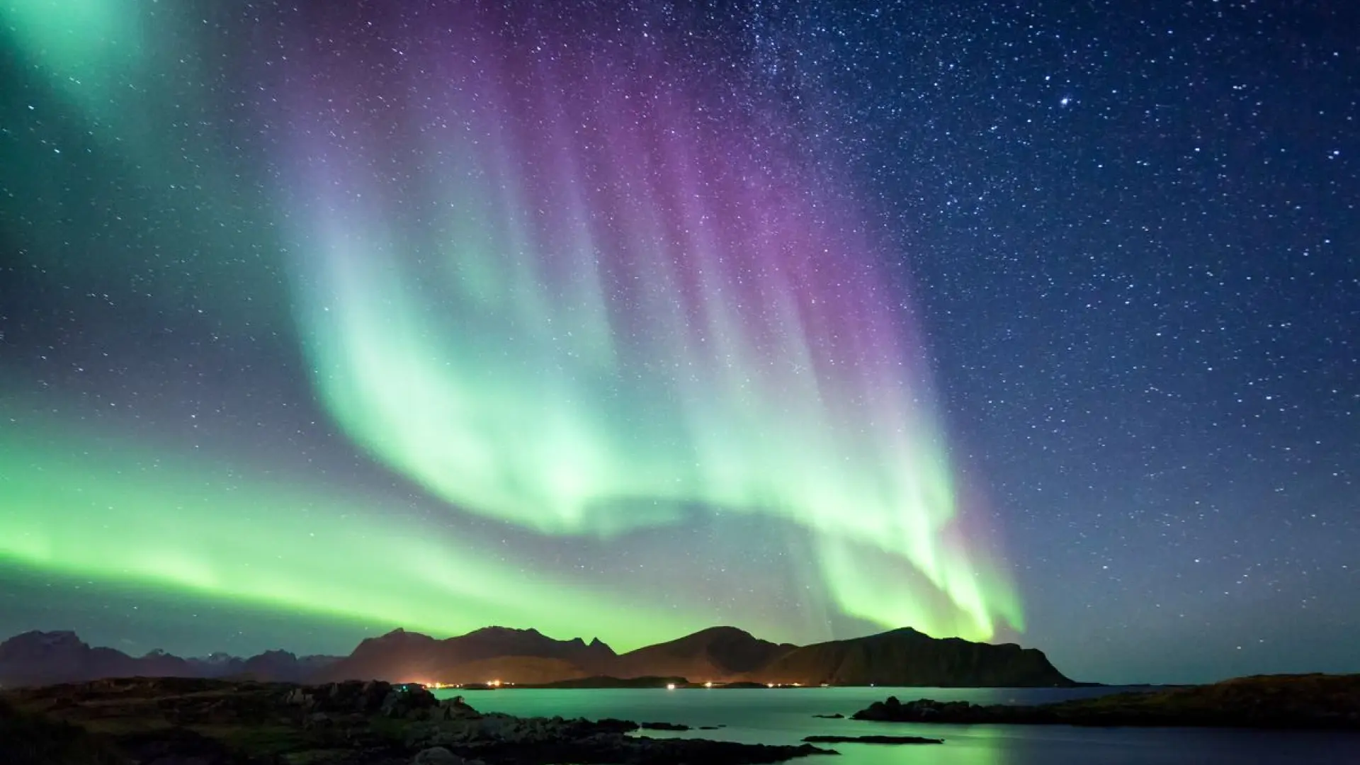 Una poderosa tormenta geomagnética permitirá ver auroras boreales en Nochevieja en latitudes poco frecuentes